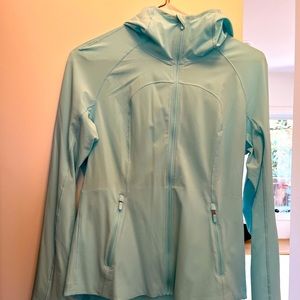 Brand-new Icing Blue Mist Over Windbreaker from Lululemon